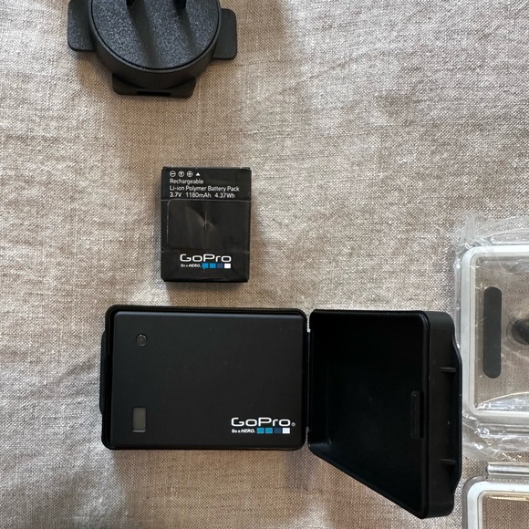 GoPro Hero 3 Black bundle - Picture 8 of 12